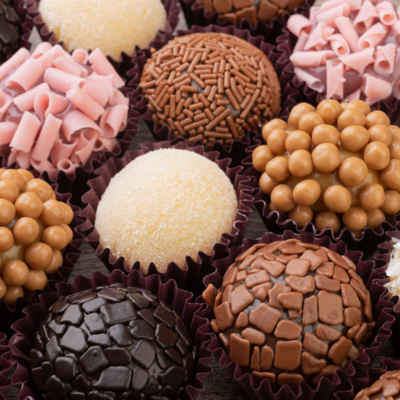 Vários brigadeiros